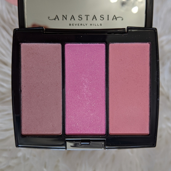ABH BLUSH TRIO - POOL PARTY - Picture 4 of 5